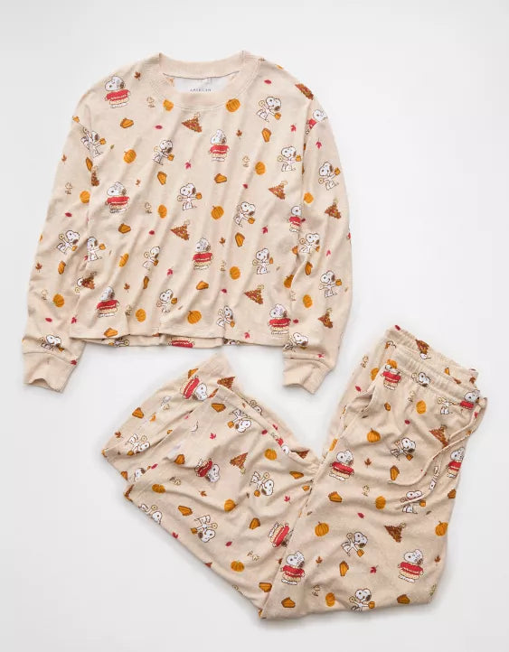 PREORDEN -AE Luxe Plush Snoopy Fall Long-Sleeve & Pant PJ Set - 2 A 4 SEMANAS EN LLEGAR