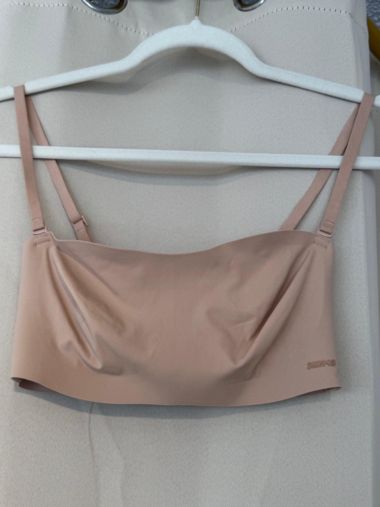 SKIMS Bandeau Bra NO CAMBIOS NI DEVOLUCIONES