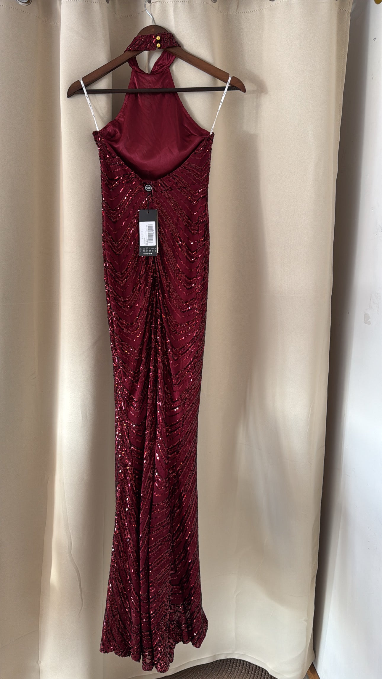 CLUB L ILLUSION BERRY HALTER NECK MAXI DRESS - NO CAMBIOS NI DEVOLUCIONES