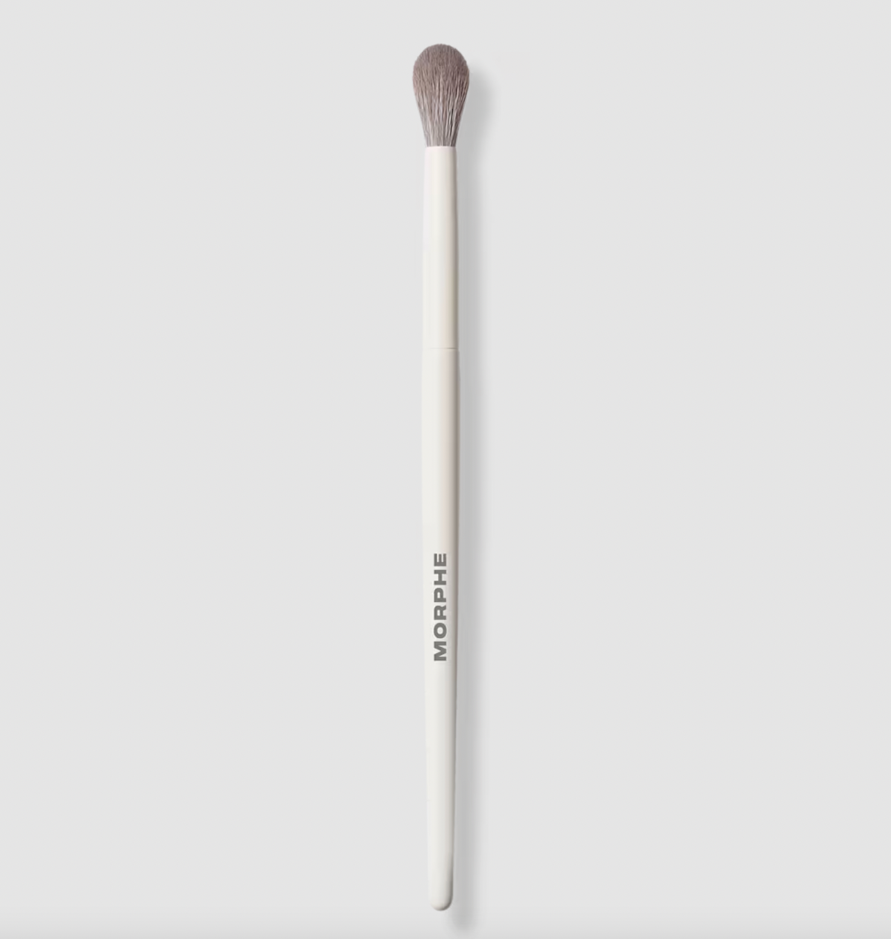 PREORDEN -M333 Large Rounded Blender Eyeshadow Brush | MORPHE - 2 A 4 SEMANAS EN LLEGAR