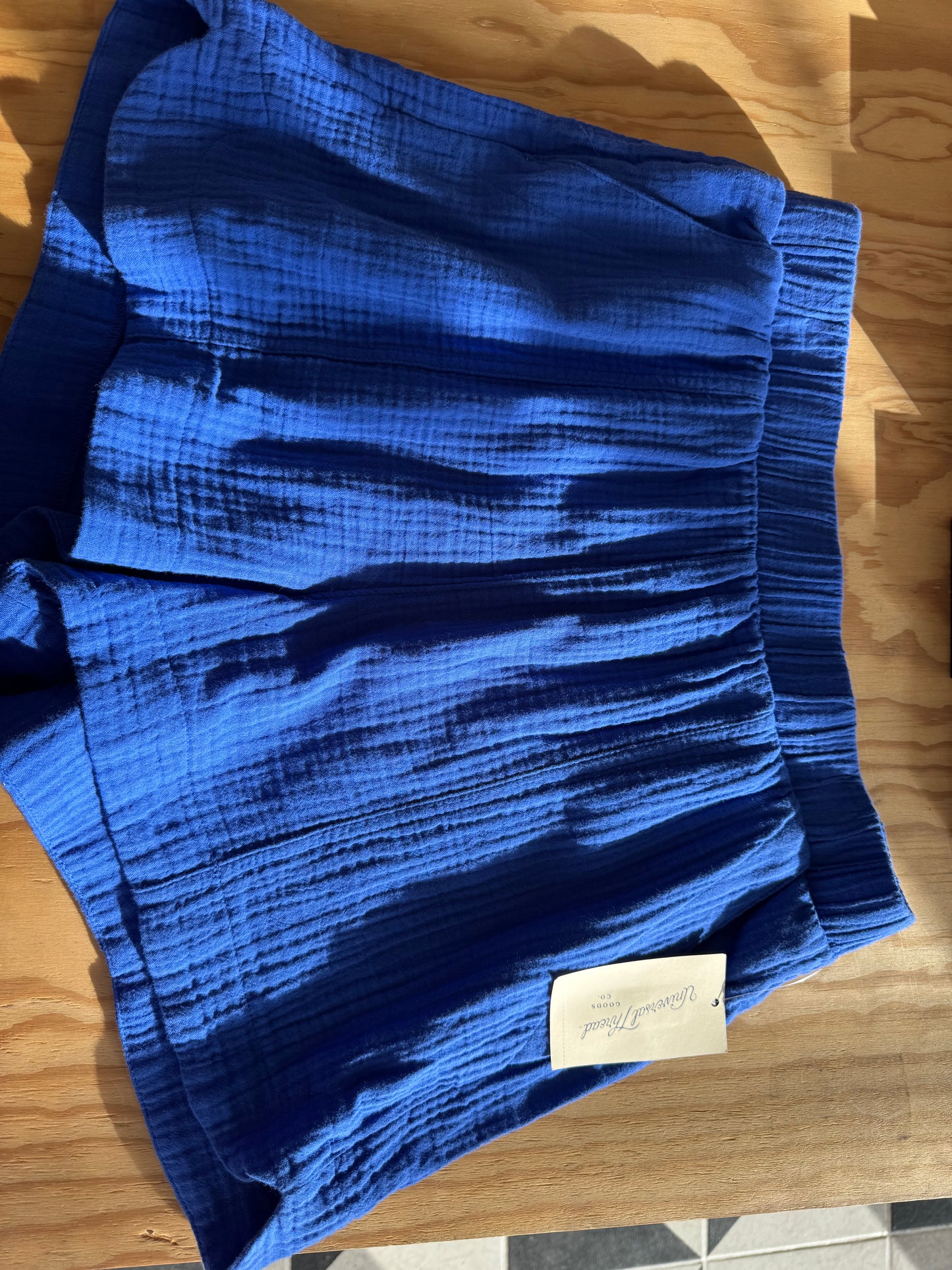 Universal Thread Women's Blue
Lightweight Gauze Pull-On Shorts - NO CAMBIOS NI DEVOLUCIONES