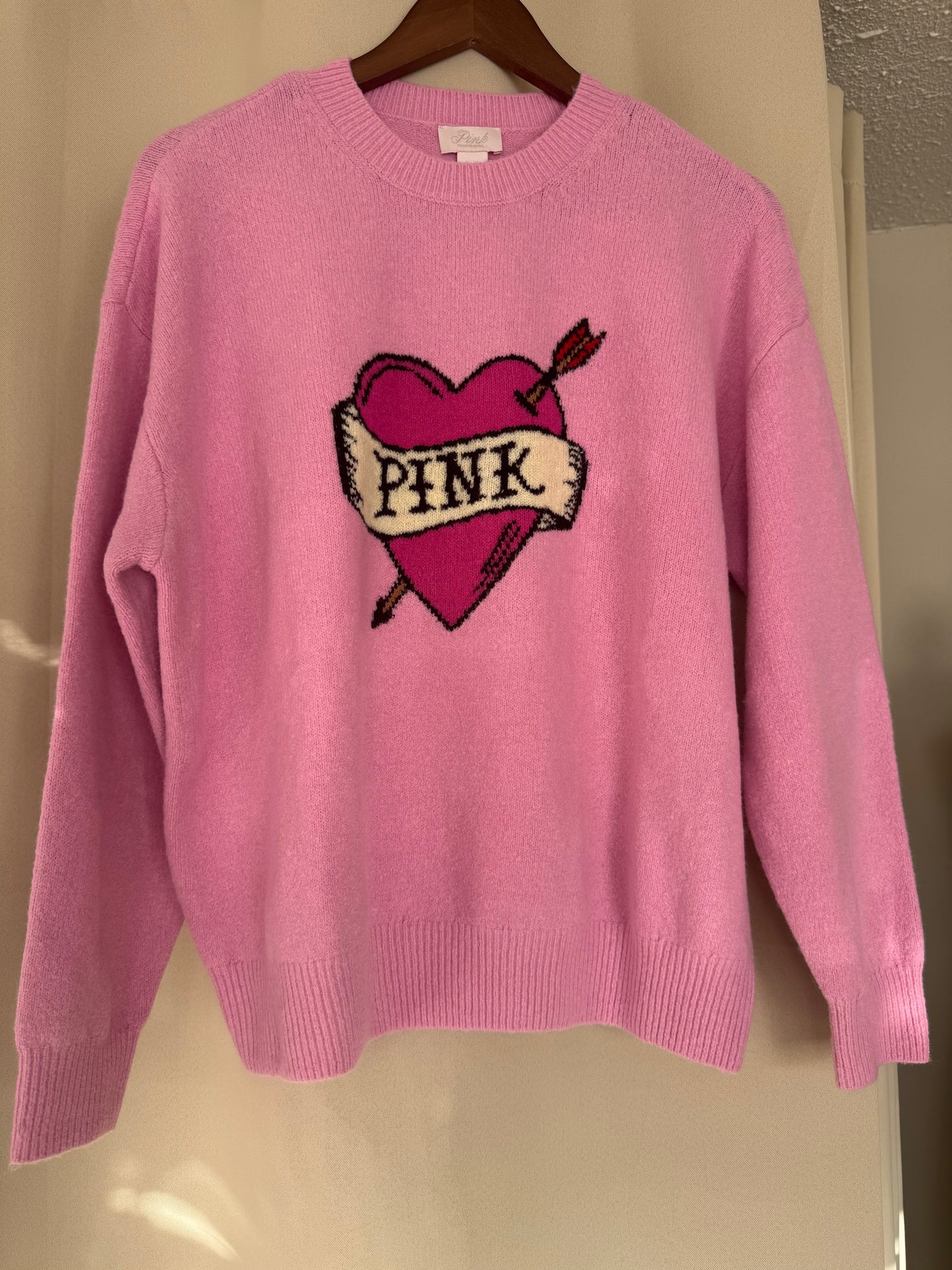 Collegiate Knit Crewneck Sweater | PINK -NO CAMBIOS NI DEVOLUCIONES