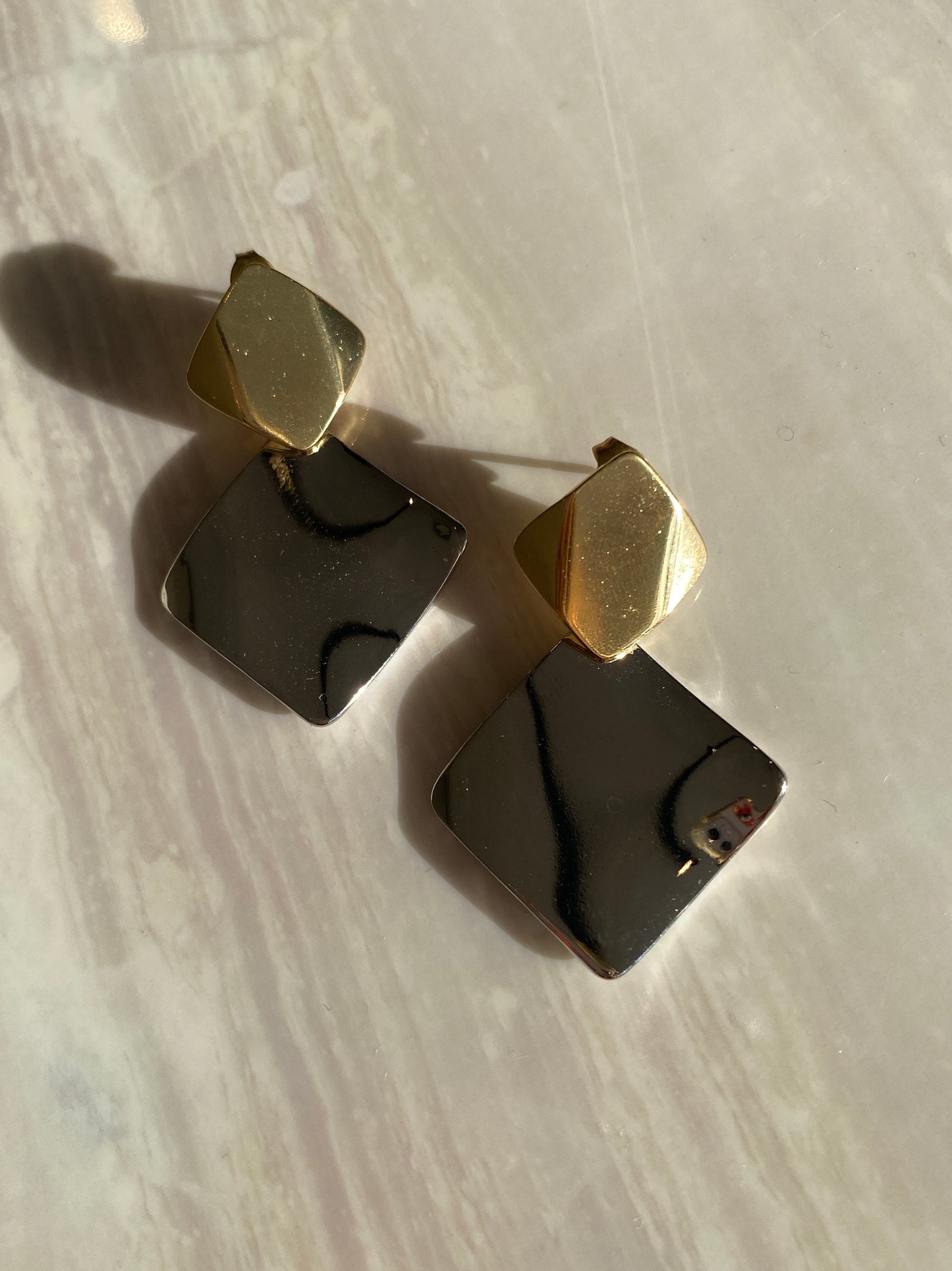 ARETES PLATEADO CON DORADO ACERO INOXIDABLE