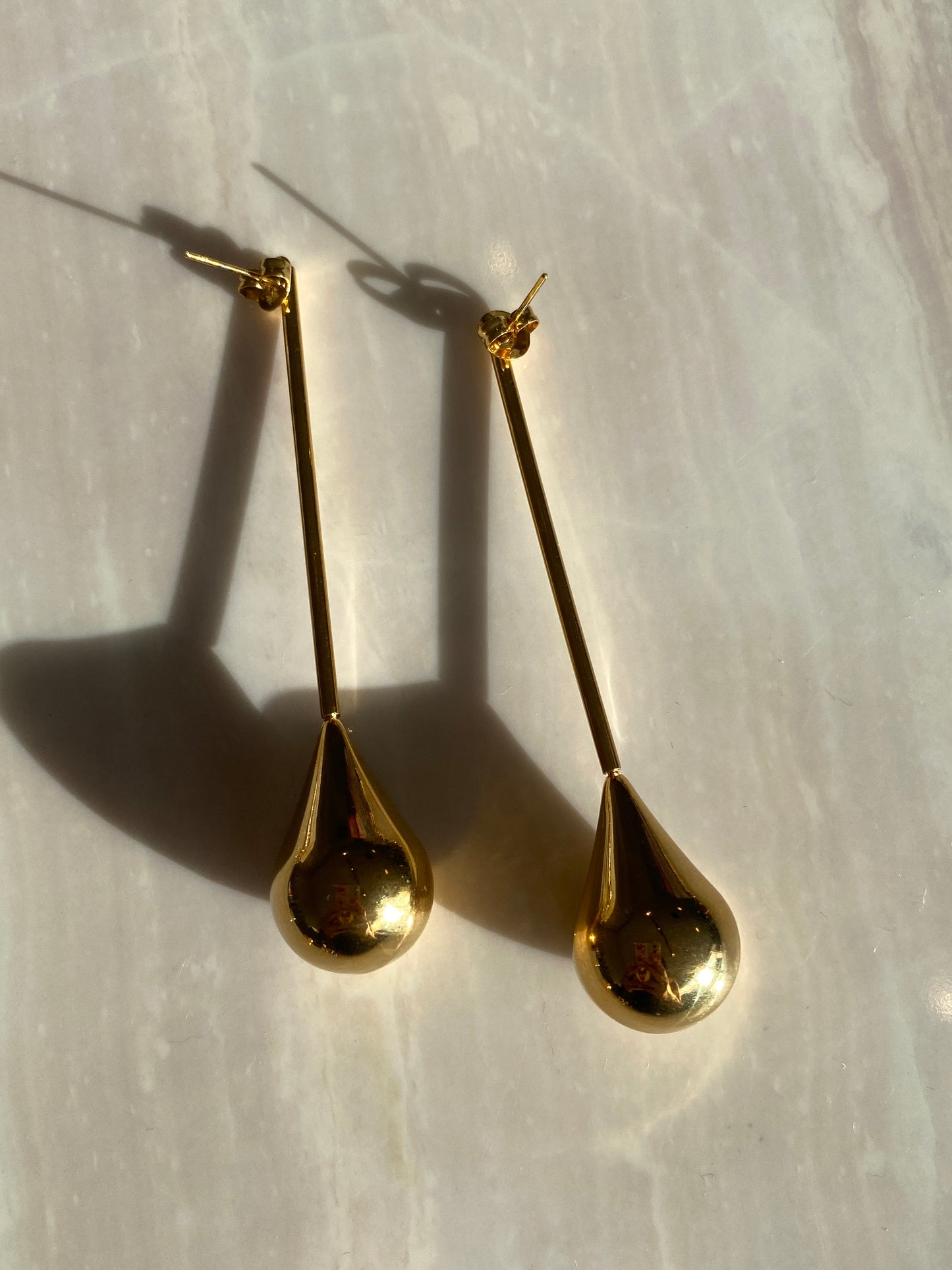 ARETES DORADO ACERO INOXIDABLE