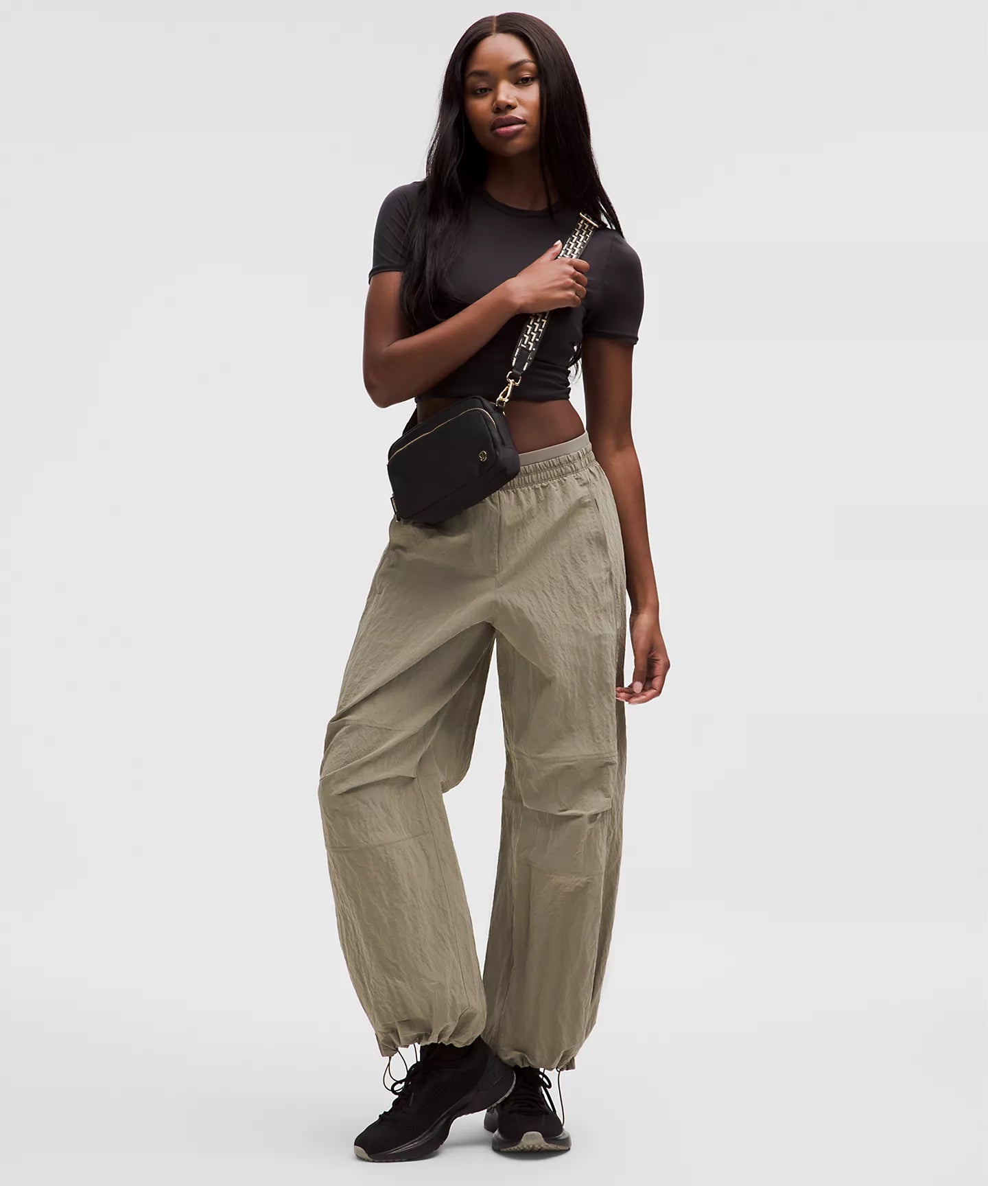 PREORDEN -Everywhere Crossbody Bag 2L L Monogram Metallic - 2 A 4 SEMANAS EN LLEGAR