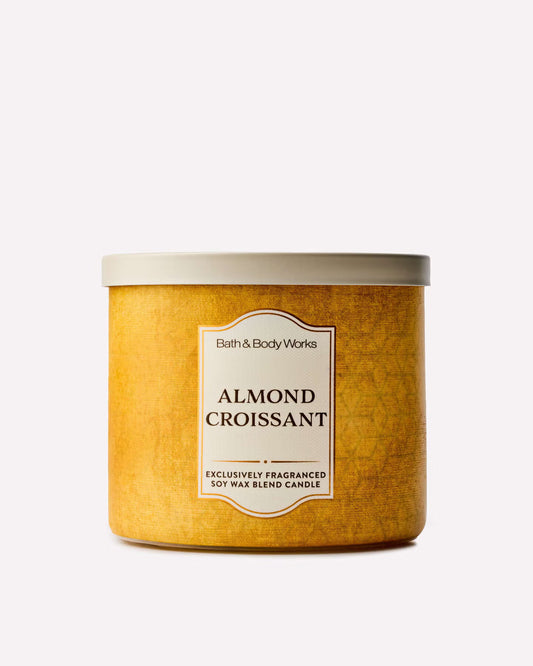 PREORDEN -Almond Croissant 3-Wick Candle- 2 A 4 SEMANAS EN LLEGAR