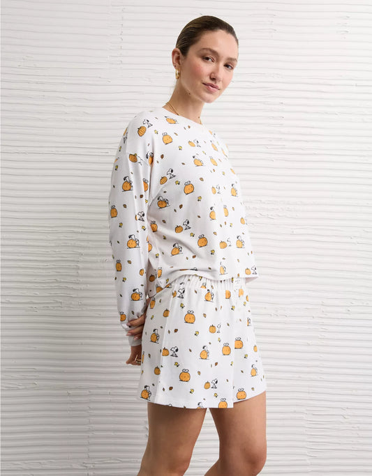 PREORDEN -AE Luxe Plush Snoopy Halloween PJ Set- 2 A 4 SEMANAS EN LLEGAR
