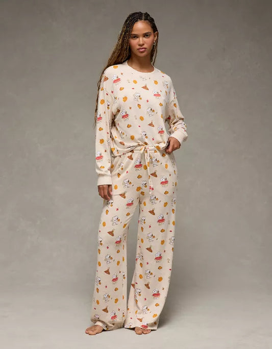 PREORDEN -AE Luxe Plush Snoopy Fall Long-Sleeve & Pant PJ Set - 2 A 4 SEMANAS EN LLEGAR