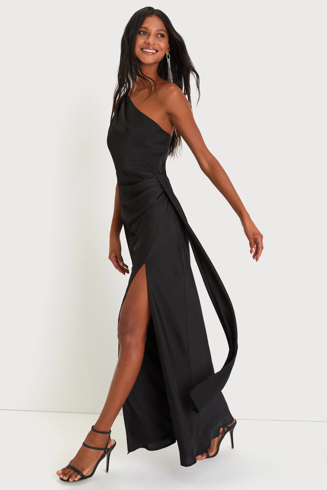 LULUS Black Satin One-Shoulder Maxi Dress -NO CAMBIOS NI DEVOLUCIONES