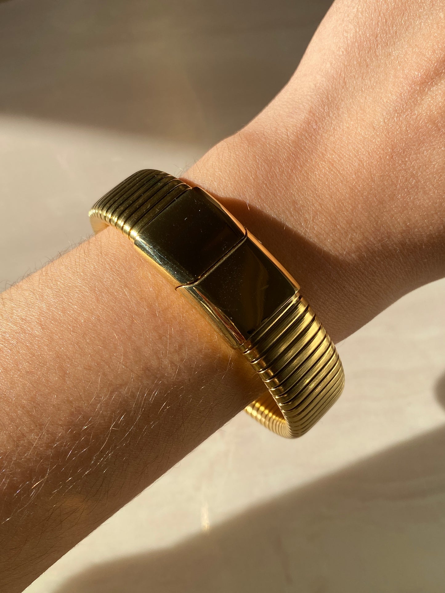 Brazalete dorado