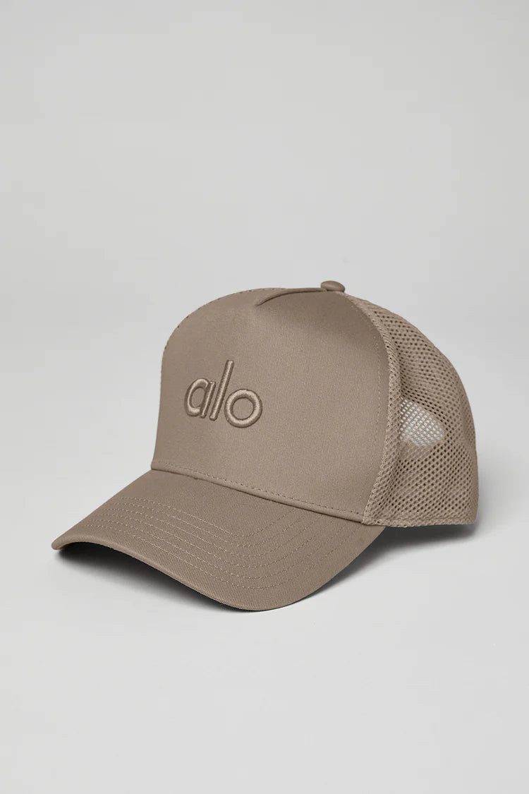 PRE-ORDEN DISTRICT TRUCKER HAT | ALO REVISA TIEMPOS DE ENTREGA