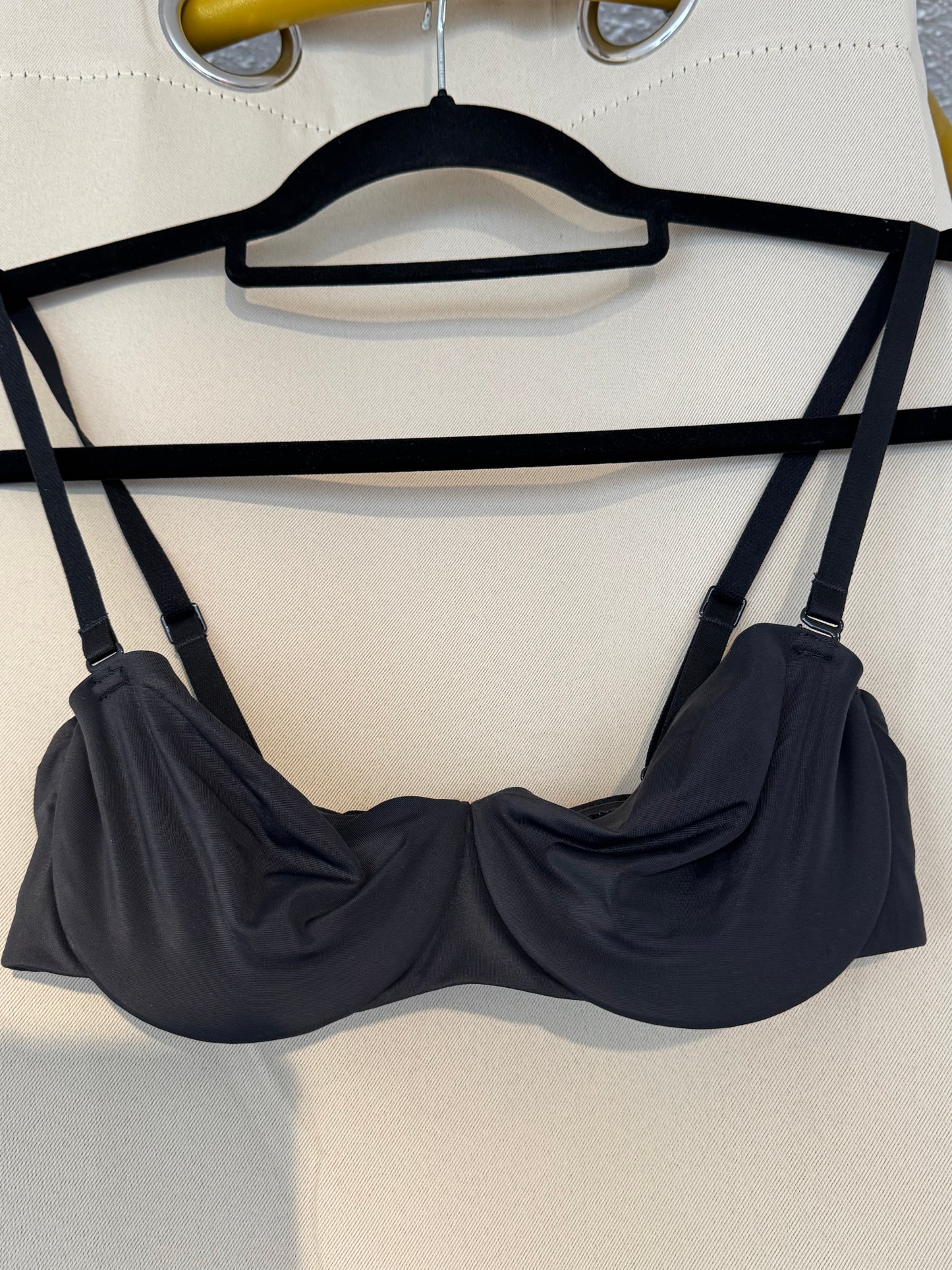 SKIMS Smooth Intimate Strapless Bra NO CAMBIOS NI DEVOLUCIONES