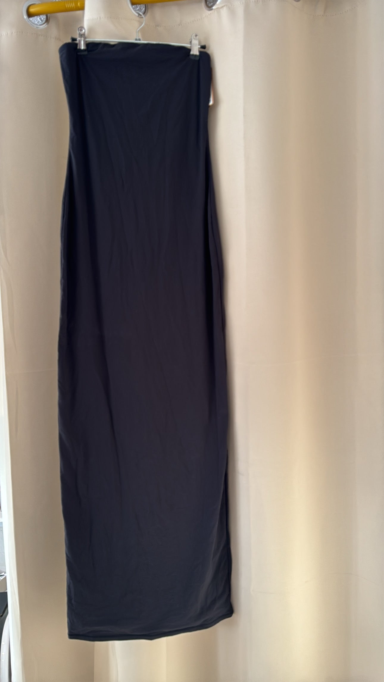 FITS EVERYBODY TUBE DRESS EN ONYX | SKIMS - NO CAMBIOS NI DEVOLUCIONES
