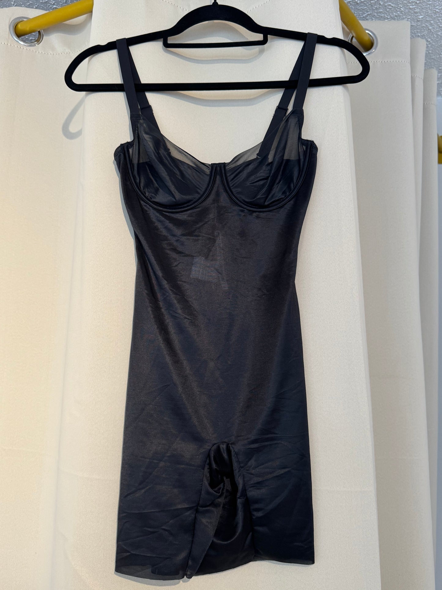 SKIMS No Show Unlined Demi Mid Thigh Bodysuit NO CAMBIOS NI DEVOLUCIONES