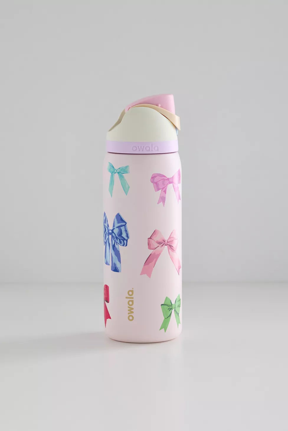 PREORDEN -Owala UO Exclusive FreeSip 32 oz Water Bottle - REVISA TIEMPOS DE ENTREGA