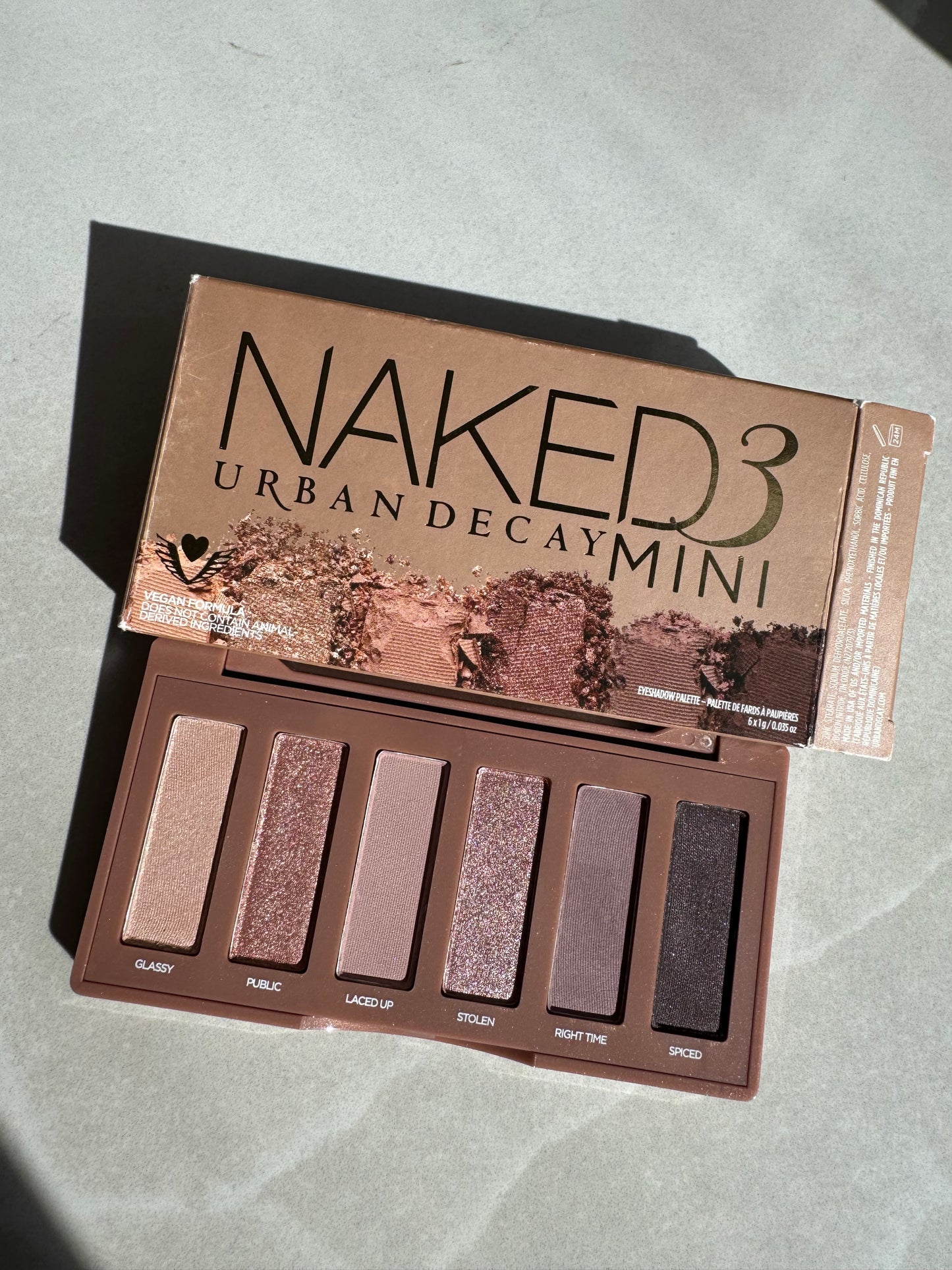 PIEZA DAÑADA - NAKED3 MINI SOFT PINK EYESHADOW PALETTE | Urban Decay - Revisa Descripción