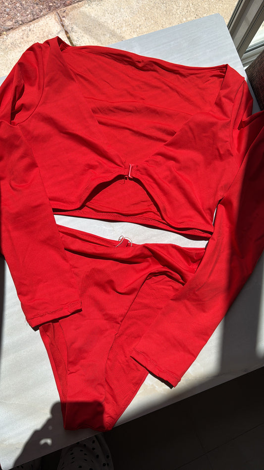 TWO PIECE SWIM SET EN RUBY | SKIMS - NO CAMBIOS NI DEVOLUCIONES