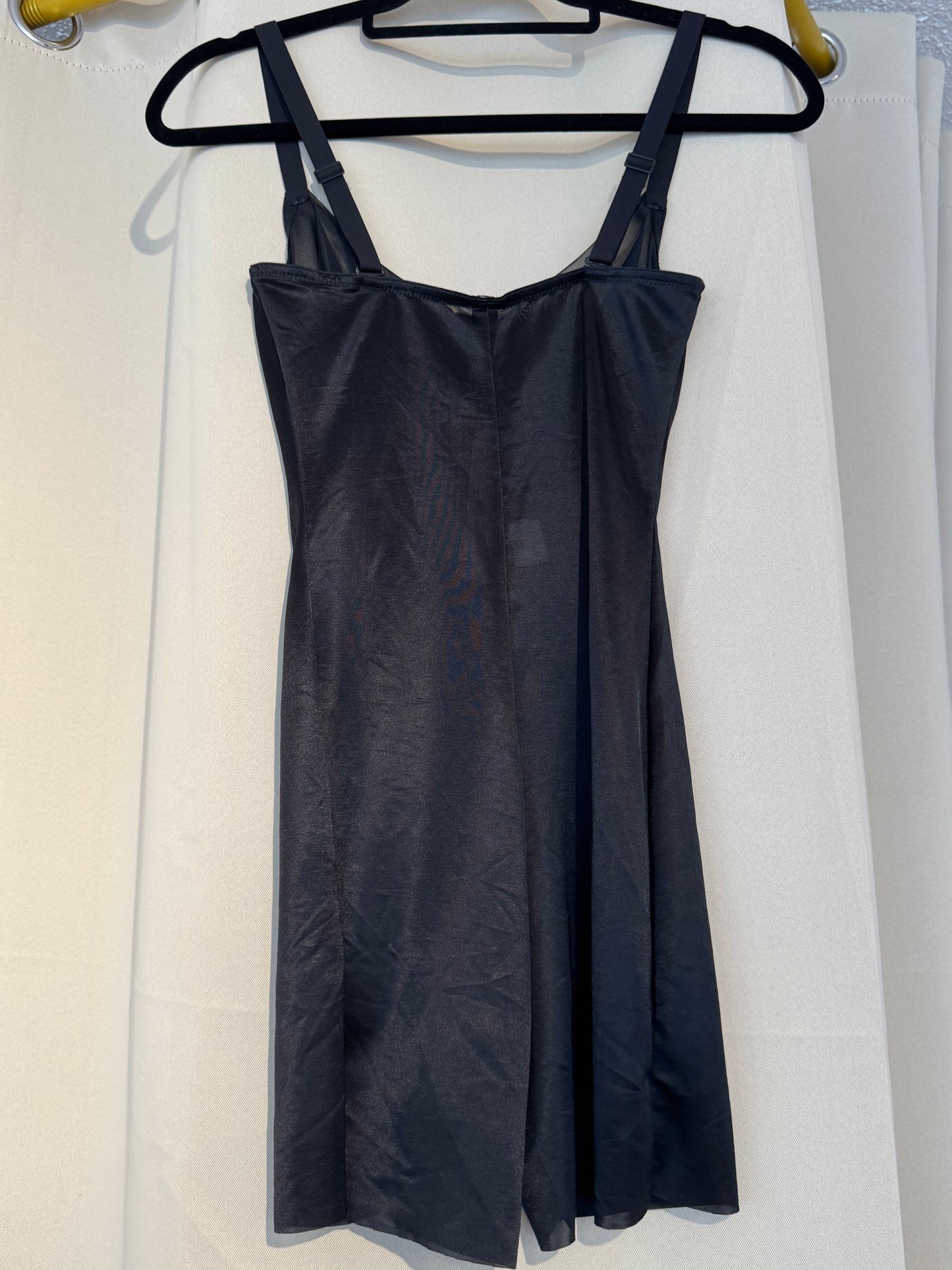 SKIMS No Show Unlined Demi Mid Thigh Bodysuit NO CAMBIOS NI DEVOLUCIONES