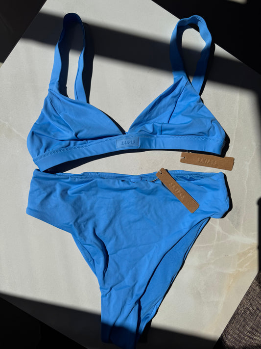 TWO PIECE SWIM SET EN TIDE  | SKIMS - 2 A 4 SEMANAS EN LLEGAR