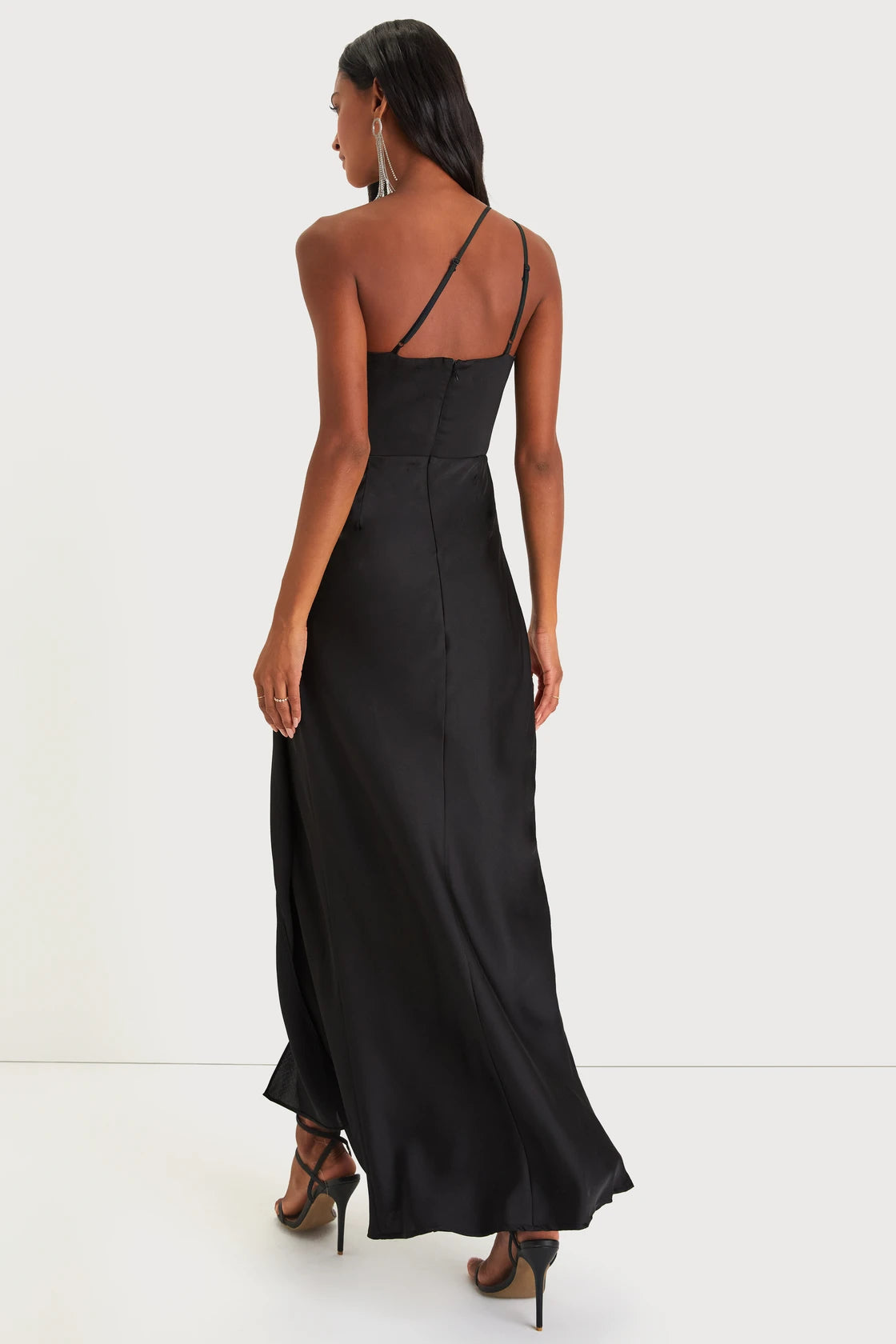 LULUS Black Satin One-Shoulder Maxi Dress -NO CAMBIOS NI DEVOLUCIONES