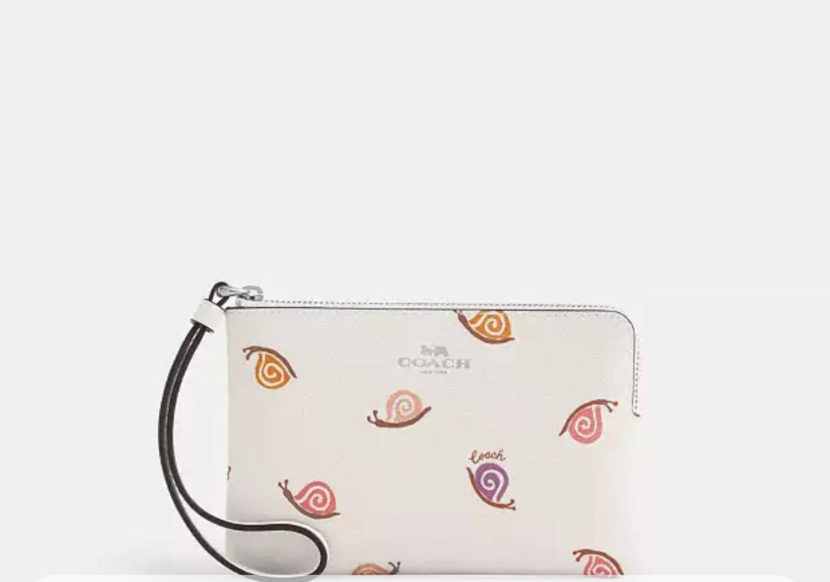 PREORDEN - Corner Zip Wristlet | Coach - REVISA TIEMPOS DE ENTREGA