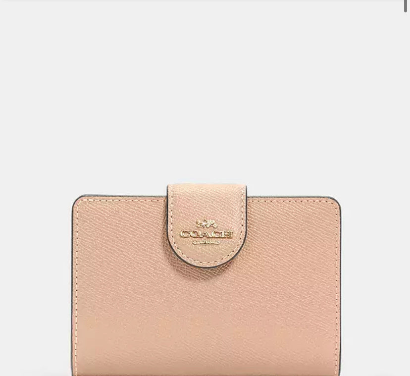 PREORDEN -Medium Corner Zip Wallet | COACH - REVISA TIEMPOS DE ENTREGA