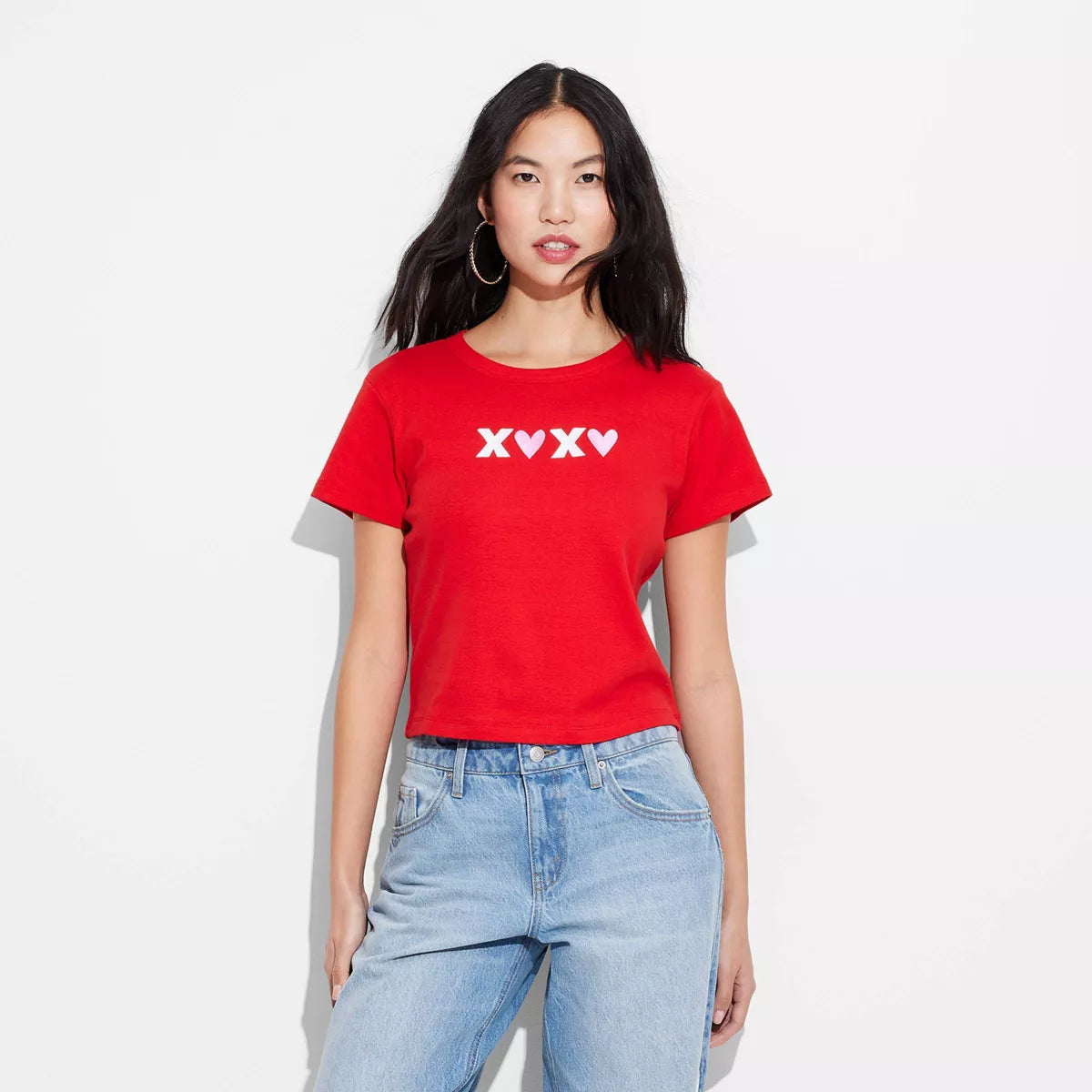 PREORDEN -Women's XOXO Short Sleeve Graphic Baby T-Shirt - Red - 2 A 4 SEMANAS EN NO HAY CAMBIOS DE TALLA NI DEVOLUCIONES -