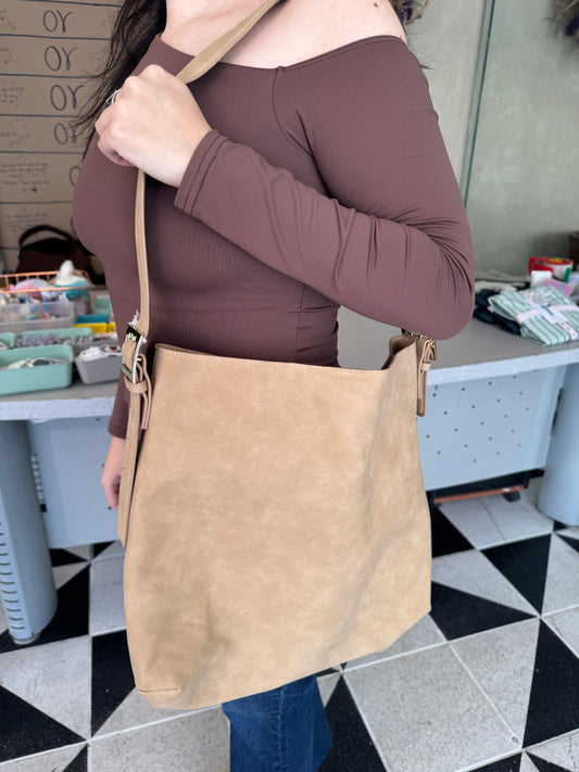 Faux Leather Hobo Bag | Universal Thread- NO CAMBIOS NI DEVOLUCIONES