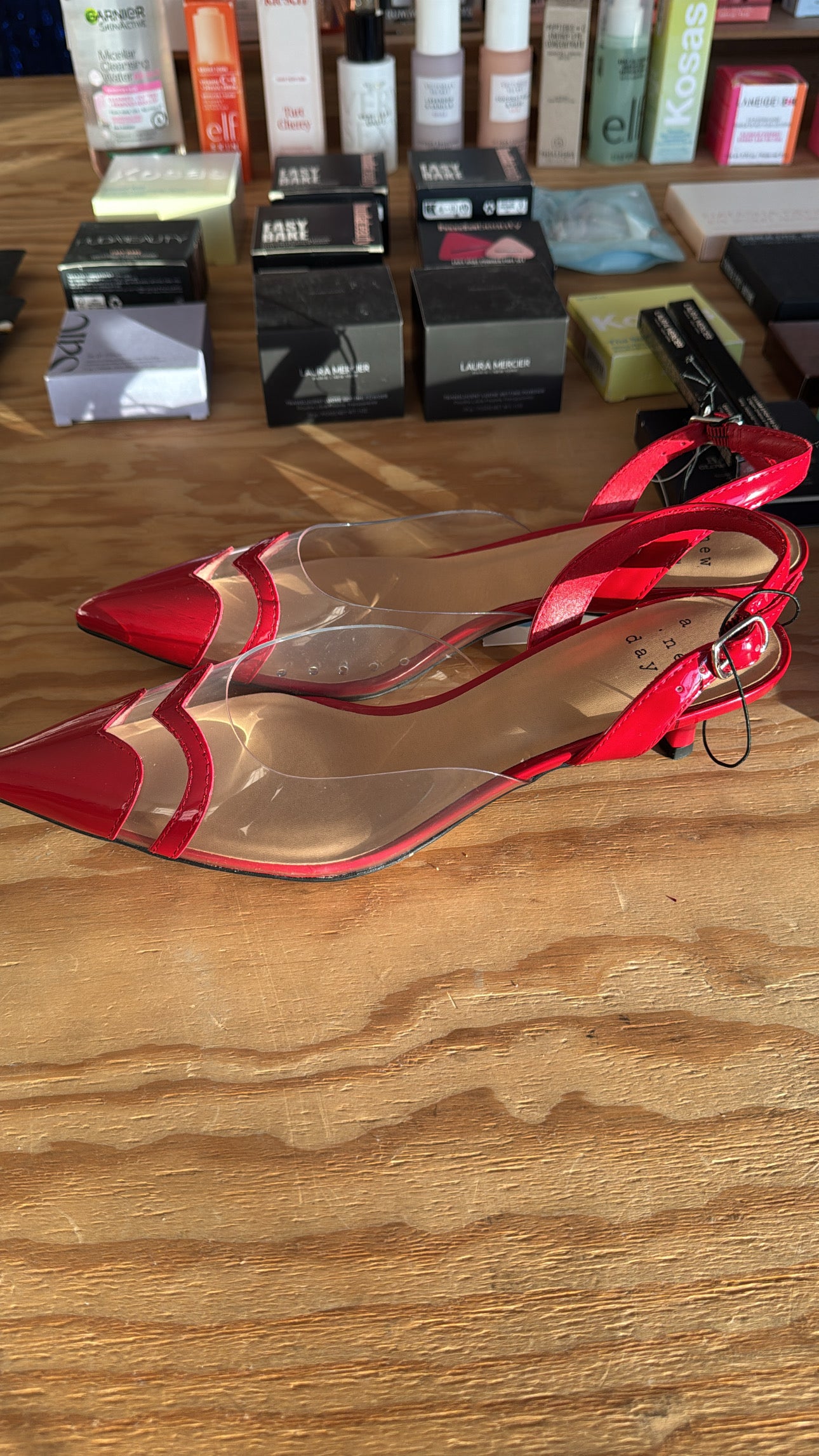 RED HEART KITTEN HEELS | Target - NO CAMBIOS NI DEVOLUCIONES