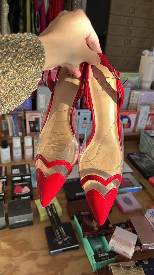 RED HEART KITTEN HEELS | Target - NO CAMBIOS NI DEVOLUCIONES