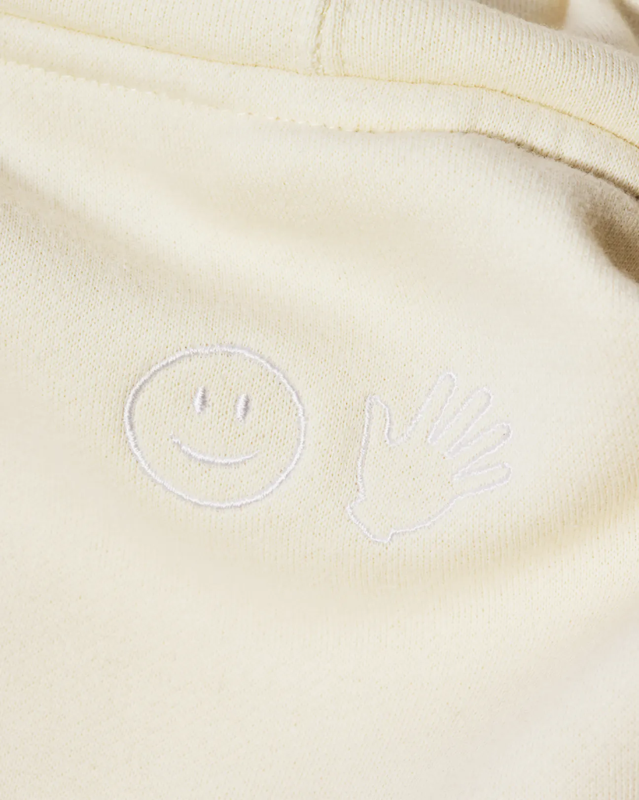 PREORDEN - Limited Edition Embroidered Cream Hoodie | Glossier - REVISA TIEMPOS DE ENTREGA