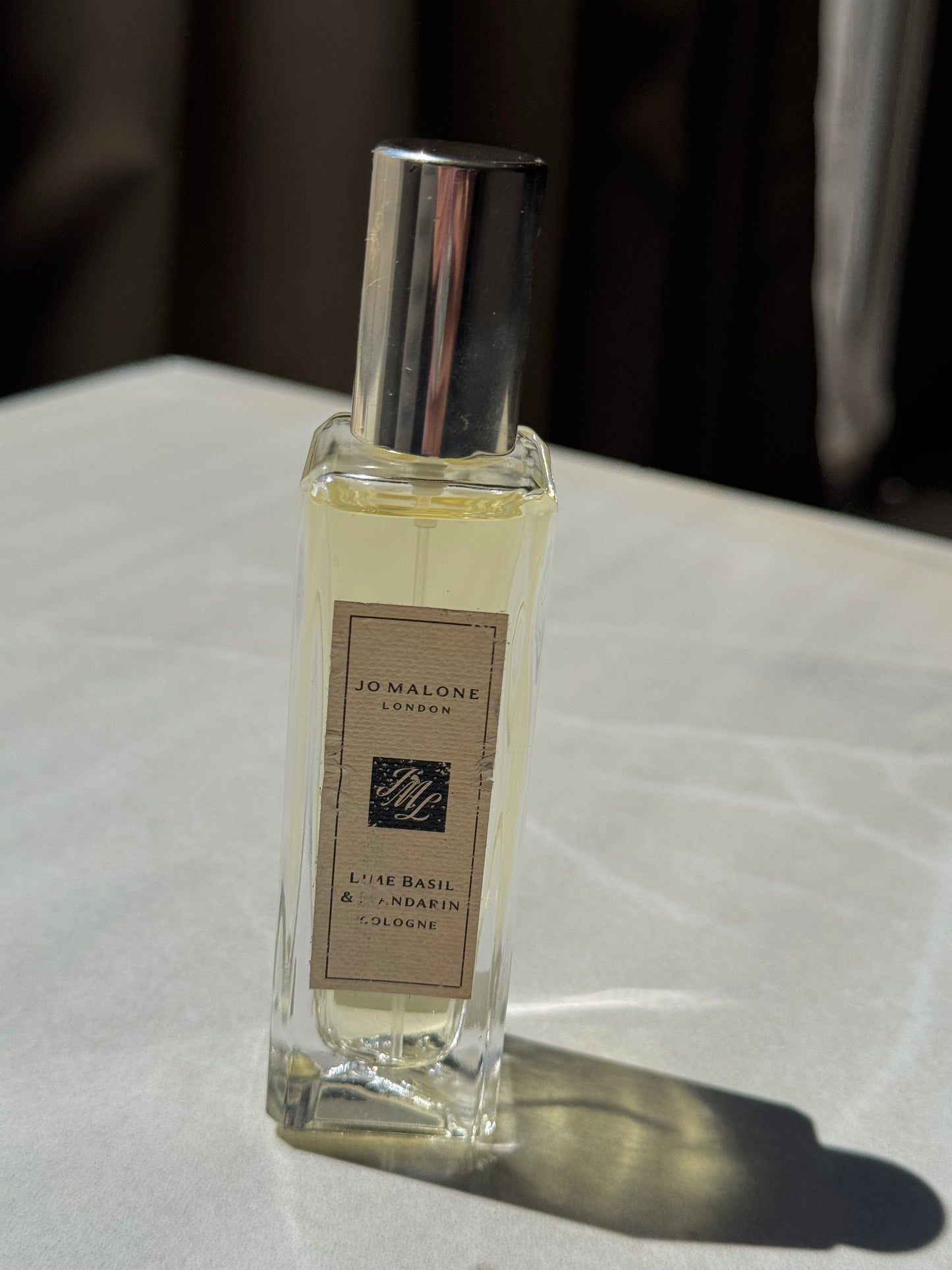 JO MALONE - LIME, BASIL & MANDARIN | EDICIÓN LIMITADA - LLENO, SIN CAJA, QUEBRADO DE ABAJO PERO AUN ASI SE SOSTIENE PARADO
