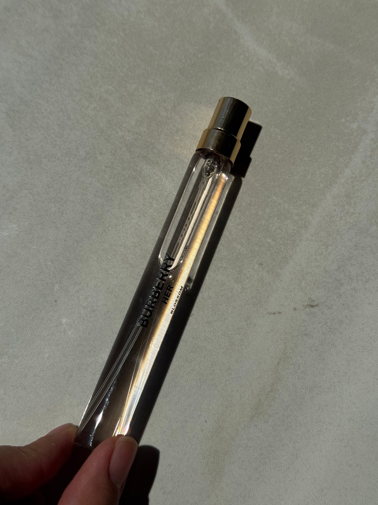 BURBERRY HER 10 ML - LLENO, SIN CAJA