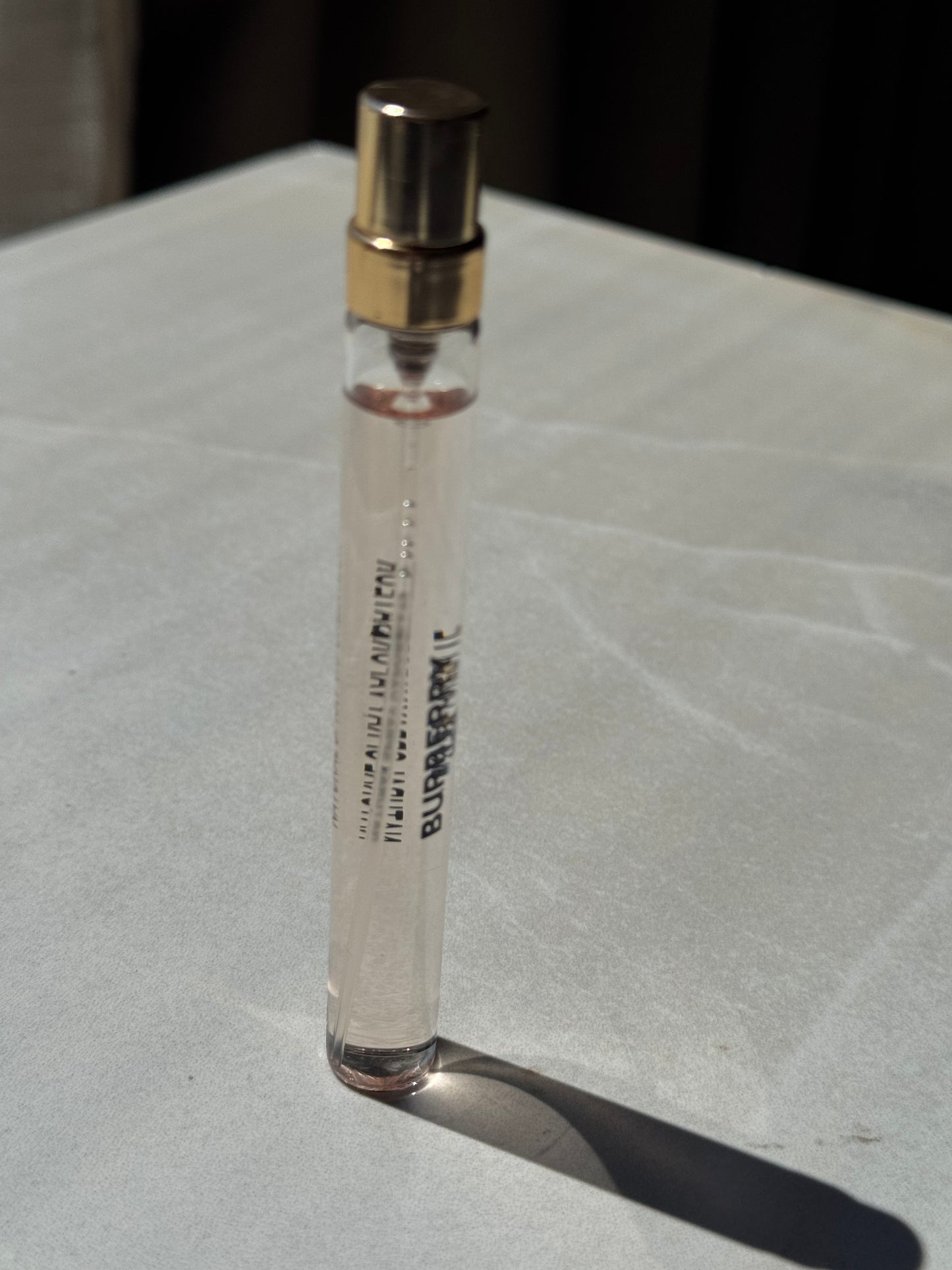 BURBERRY HER 10 ML - LLENO, SIN CAJA