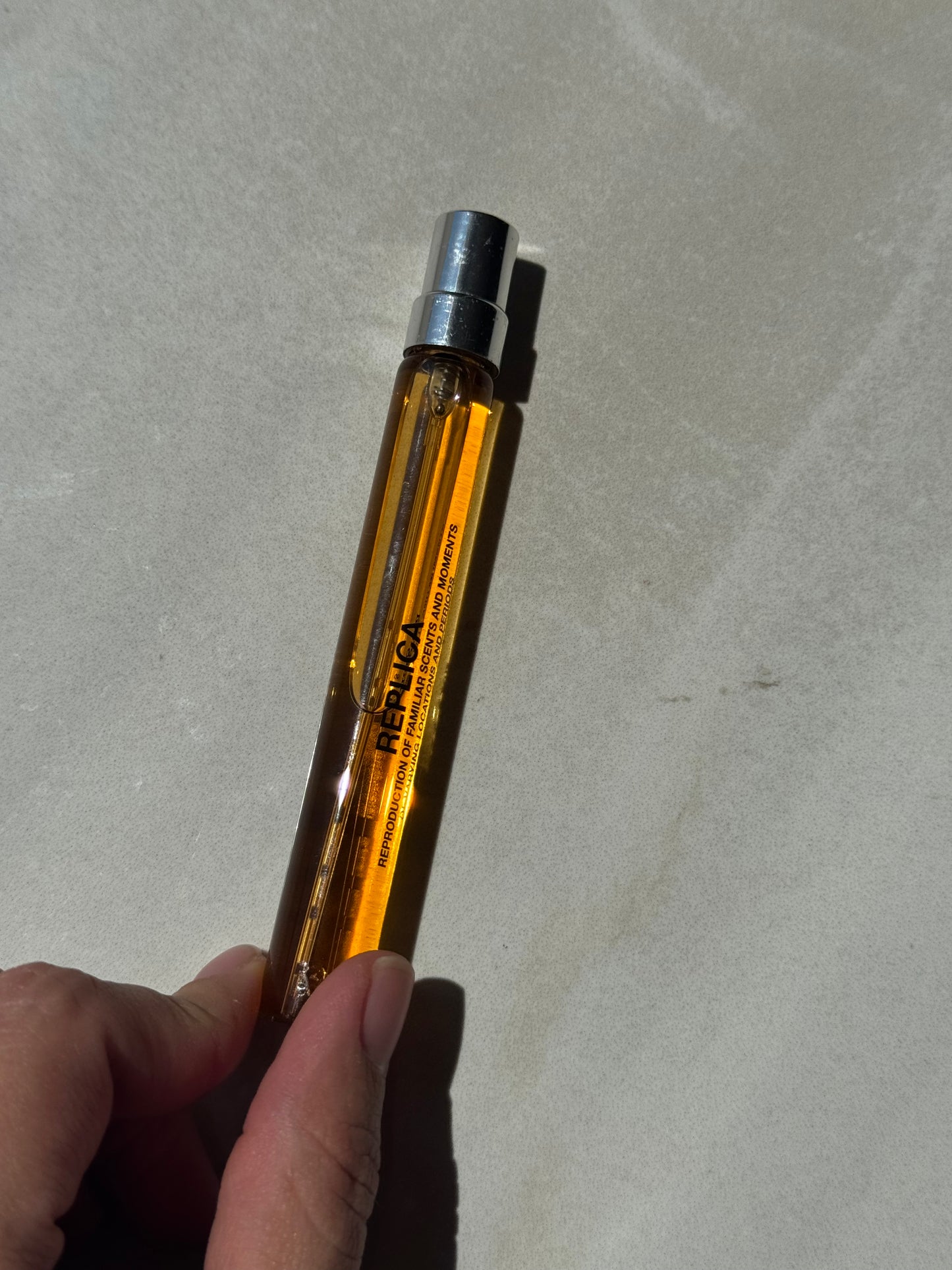 JAZZ CLUB | REPLICA BY MAISON MARGELA - 10 ML SON CAJA, LLENO