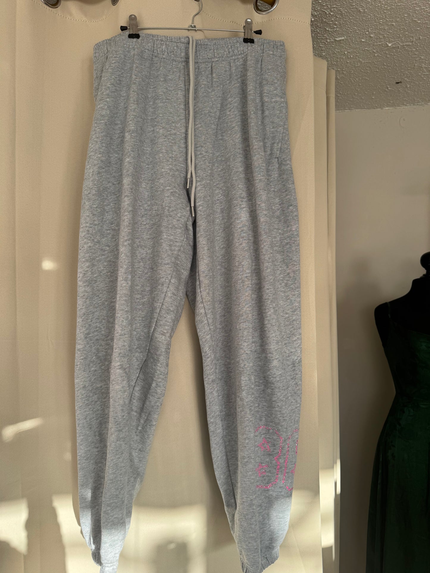 PINK Ivy Fleece Campus Sweatpants | PINK - NO CAMBIOS NI DEVOLUCIONES