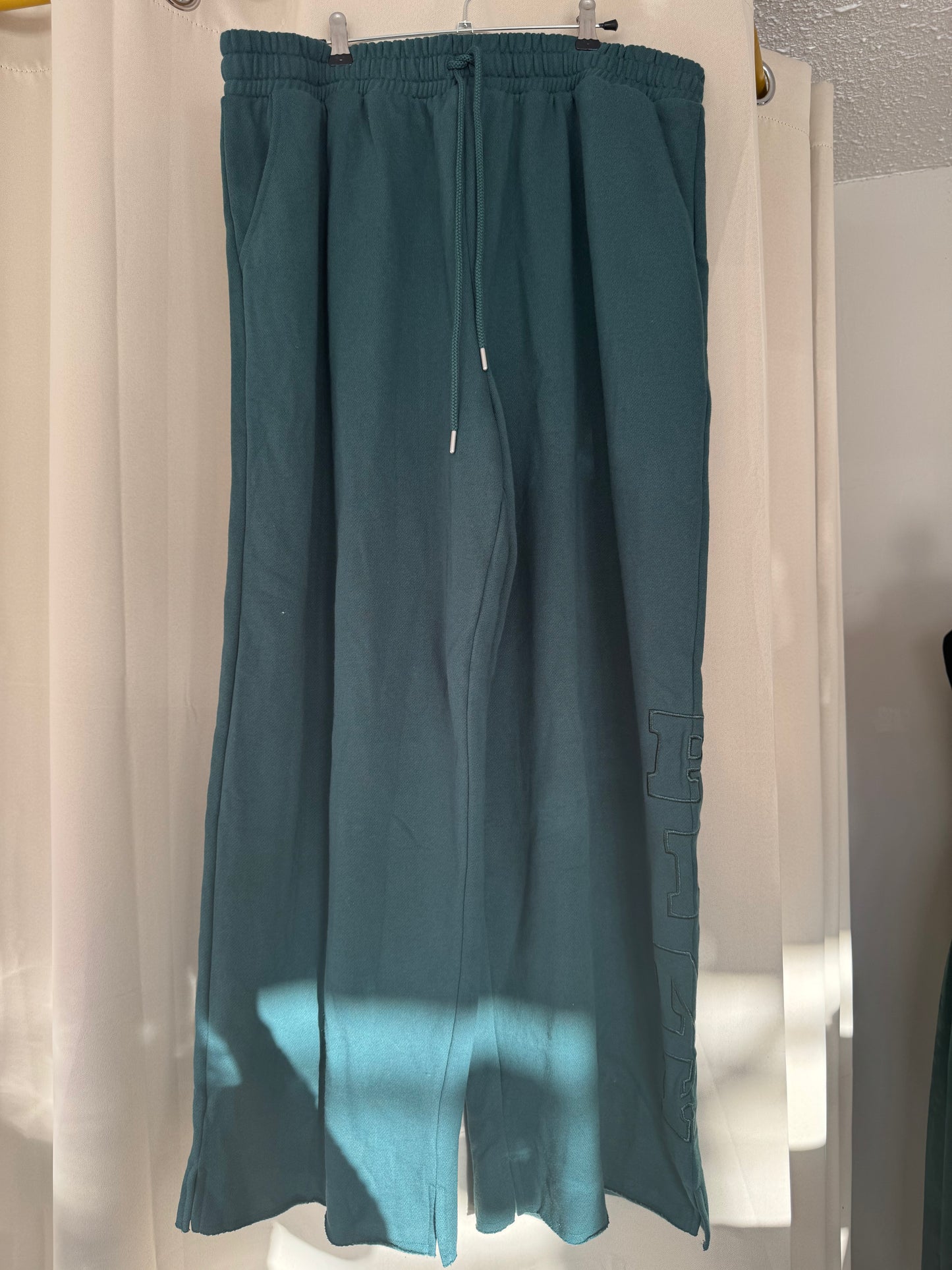 Ivy Fleece Wide-Leg Split-Hem Sweatpants |  PINK - NO CAMBIOS NI DEVOLUCIONES