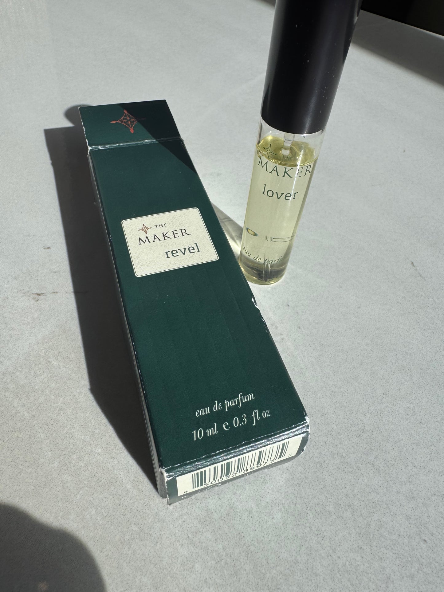 PIEZA DAÑADA -Flourishing Volumizing Mascara | REM BEAUTY- REVISA DESCRIPCIÓN