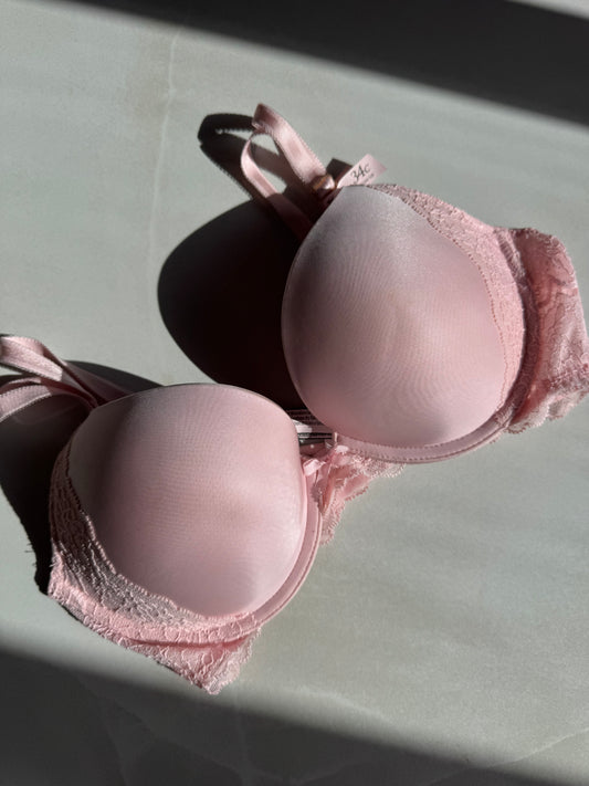 PIEZA DAÑADA - VICTORIA´S SECRET LACE PUSH UP BRA - REVISA DESCRIPCIÓN