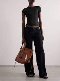 SOFT SMOOTHING SEAMLESS T-SHIRT | SKIMS - NO CAMBIOS NI DEVOLUCIONES