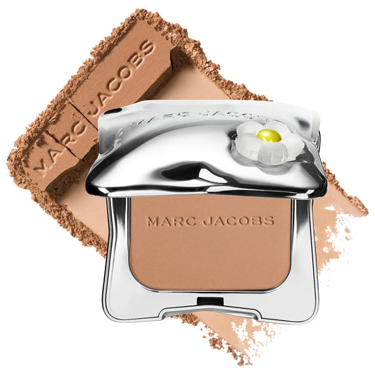 PREORDEN - Legally Bronze Talc-Free Blurring Powder Bronzer | MARC JACOBS - 2 A 4 SEMANAS EN LLEGAR