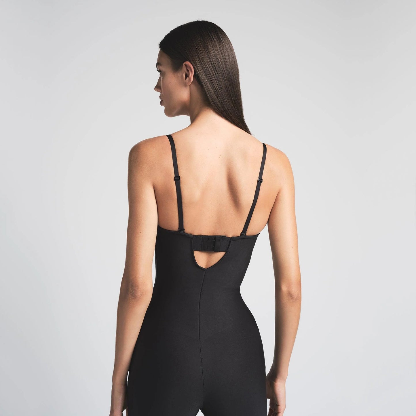 BODY CORE SCULPT UNDERWIRE MID THIGH BODYSUIT - SKIMS - !COMPRESIÓN BAJA! - NO CAMBIOS NI DEVOLUCIONES